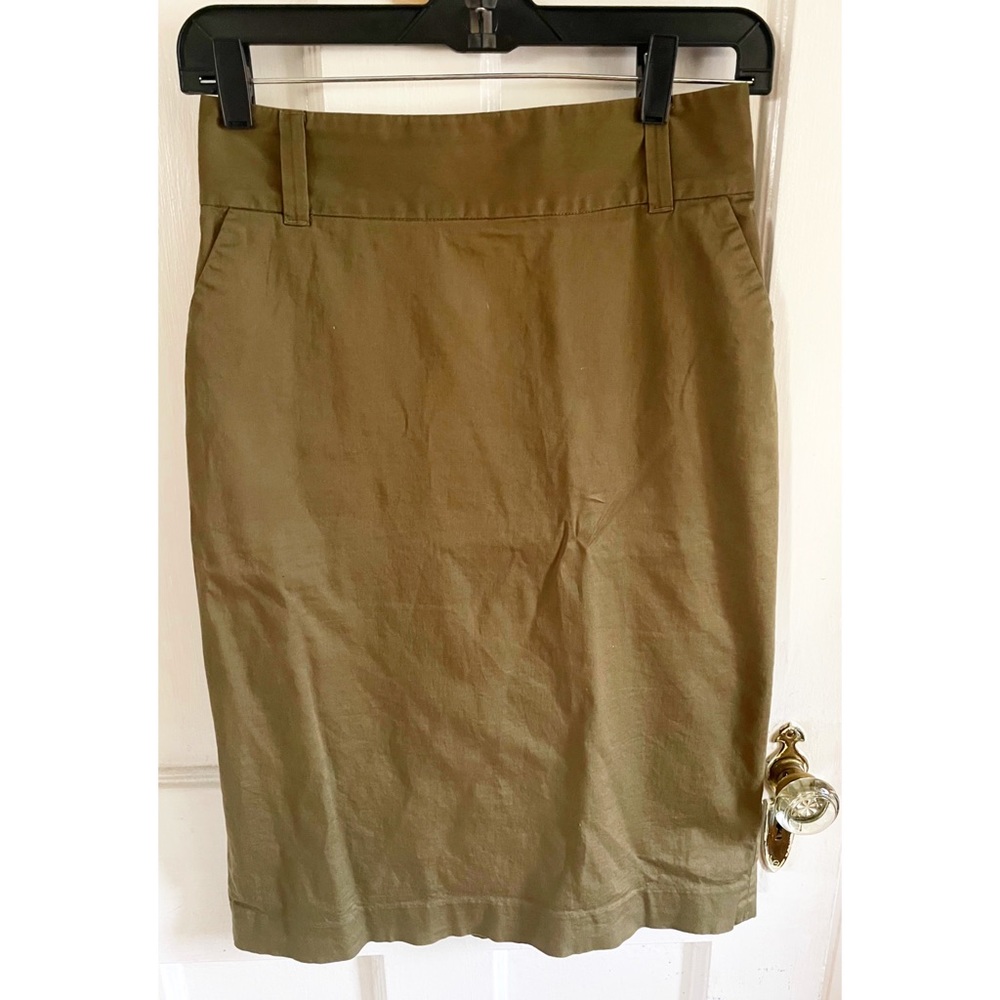 Banana Republic Size 4 Olive Pencil Skirt